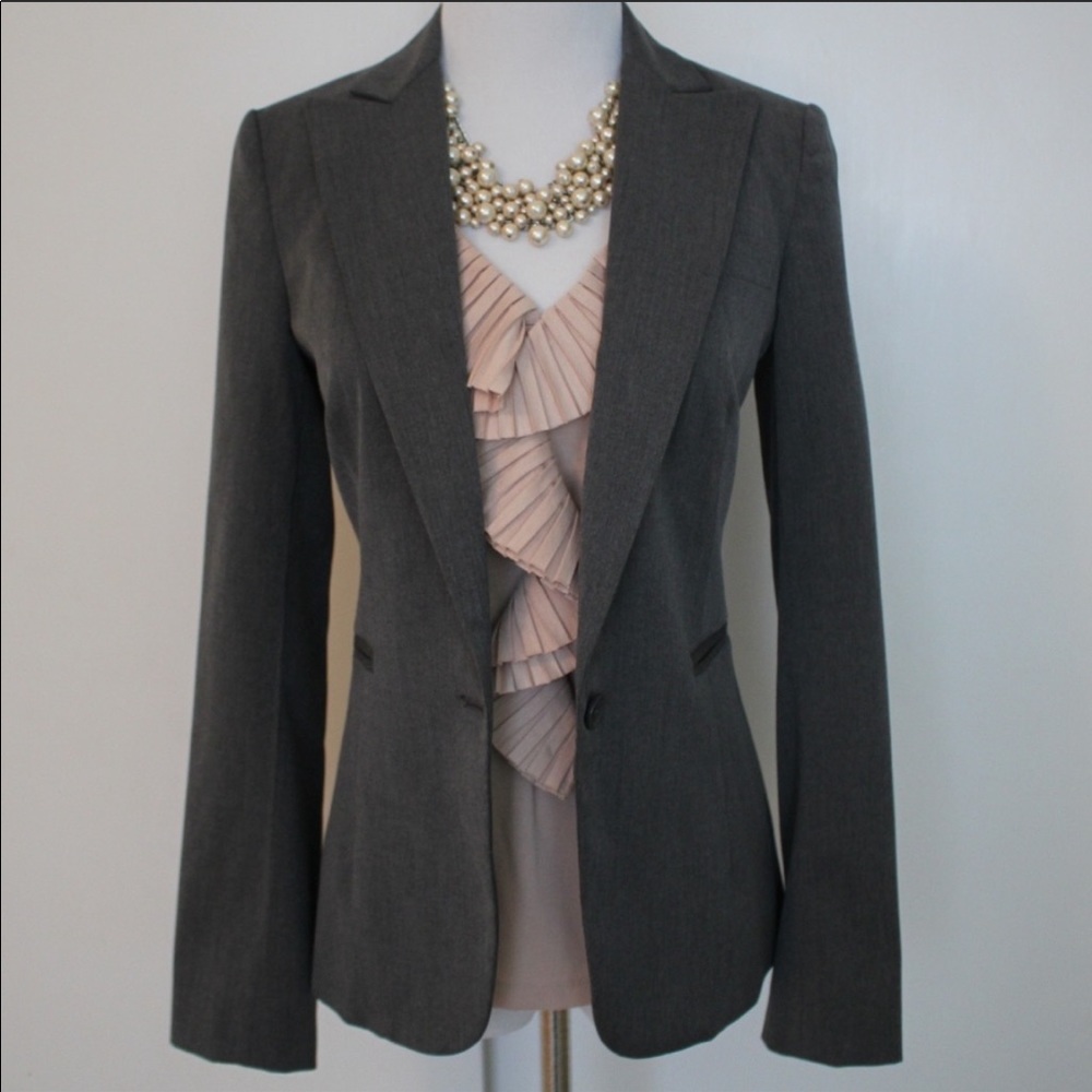 Body By Victoria size 2 suit jacket
